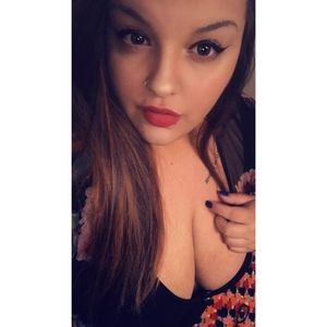 Meet your Posher, Caitlin